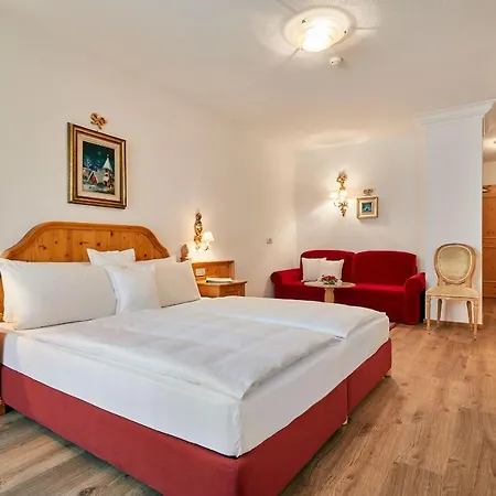 Hotel Table Corvara In Badia Exterior photo