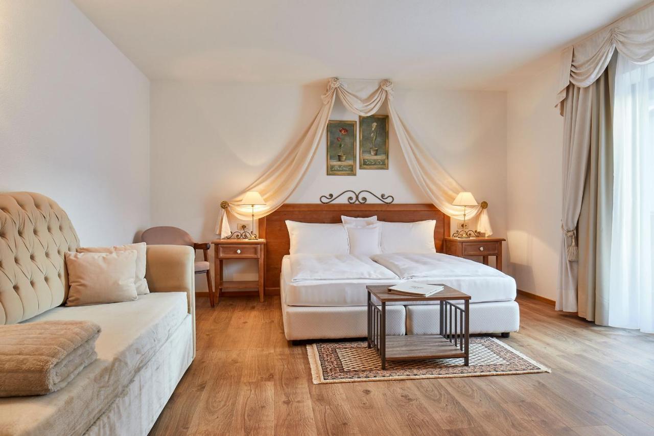 Table Hotel