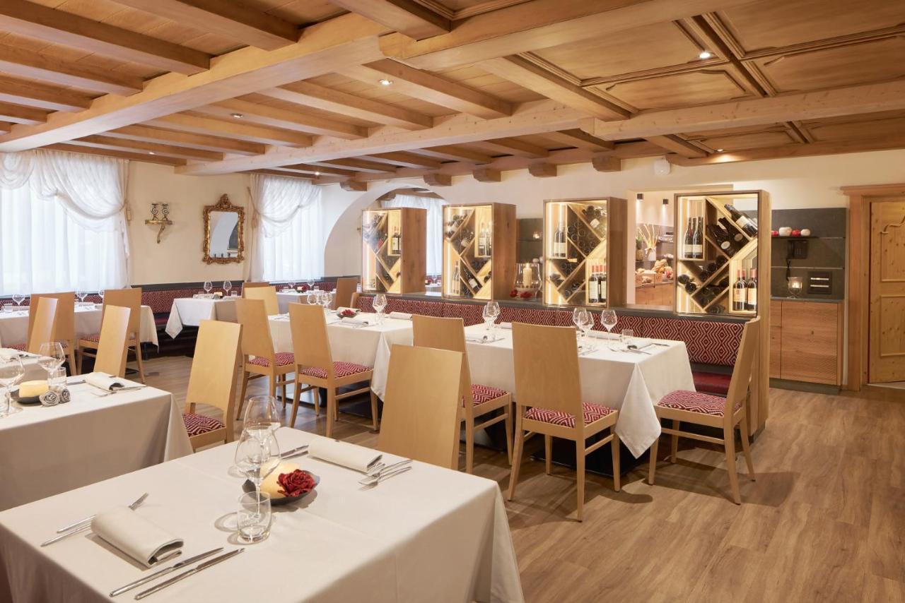 Hotel Table Corvara In Badia
